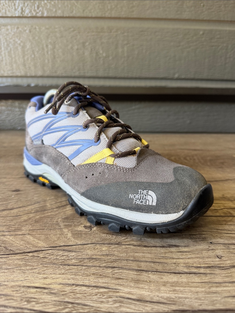 The North Face Heel Cradle PRO Women’s Hiking Shoes Vibram sole Size 8.5